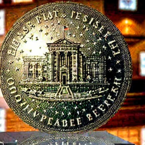 Gold’s Shadow Falls on Crypto: How the Hormuz Tension and Fed’s Iron Hand Broke Bitcoin’s Safety Halo Gold’s Shadow Falls on Crypto: How the Hormuz Tension and Fed’s Iron Hand Broke Bitcoin’s Safety Halo